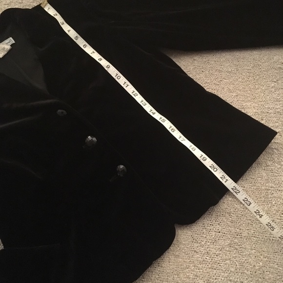 EUC Vintage Black Velvet Blazer - Picture 3 of 7